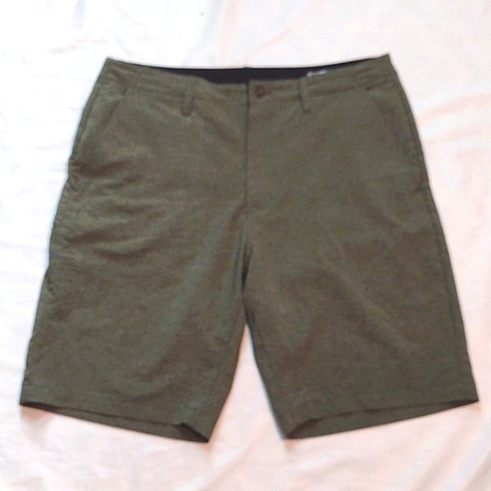 Volcom surf and turf hybrid shorts size 34